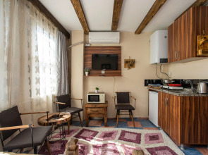 Pi Home & Apartments