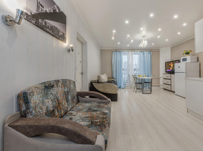 Квартира на Братьев Кашириных 131