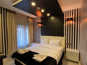 Отель Golden Gate