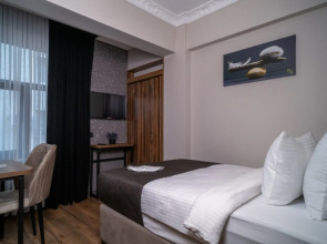 Отель Grand Clover