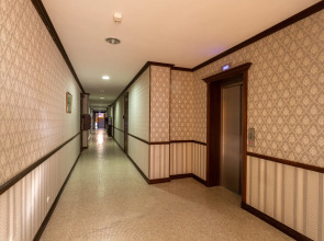 Квартира Номер в Отеле с Балконом Шикарным Видом на Горы