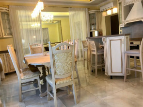 Апартаменты в центре с видом на Севастопольскую бухту