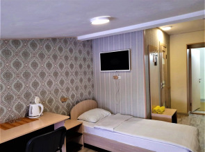 Хостел на Новособорной