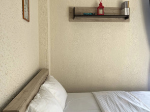 Вилла с бассейном и 5 мастер спальнями