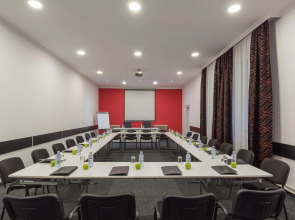 Отель Belgrade City