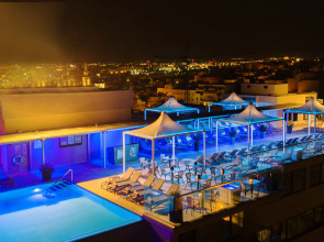 Отель AX The Palace