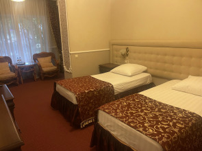 Отель Александр