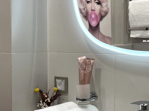 Апартаменты Granada шикарный номер в новом отеле в Адмиралтейском районе на набережной Обводного канала