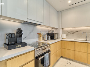 Апартаменты Bnbmehomes Marina Gem 5 min walk to Flying Cup - 2503