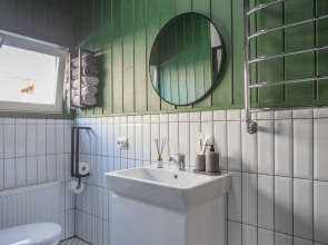 Частный дом Барнхауз у озера