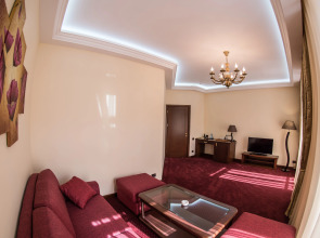 Курортный отель Elegant