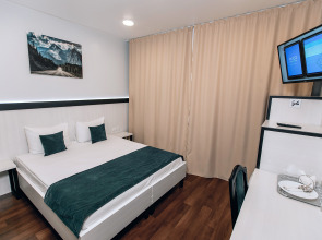 Отель RedFox в центре