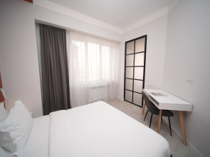 Апартаменты улучшенные в центре города от Sweet Home