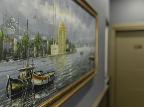 Ayramin Deluxe Hotel