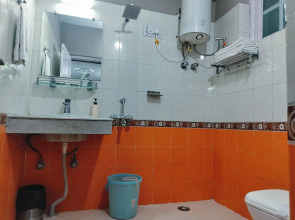 Отель Snow Crest Inn