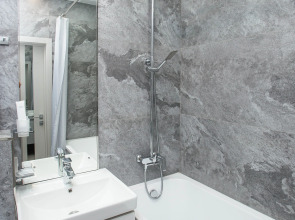 Апартаменты Unique Apart Одри с панорамным видом на город и Московскую площадь на Терешковой 16