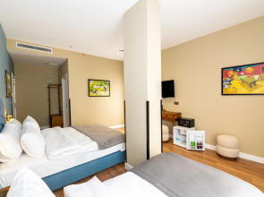 Nenessa Airport Hotel