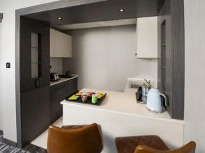 Edge Creekside Hotel