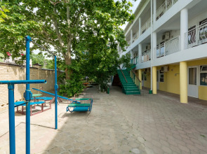 Курортный отель Лазурный берег