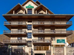 Квартира Номер в Отеле с Балконом Шикарным Видом на Горы