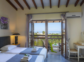 Отель Latchi Family Resort