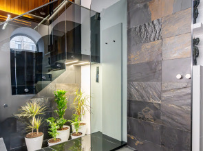 Апартаменты на Невском проспекте hth24 Apartments, авторский дизайн, сауна, камин