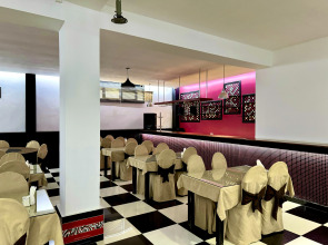 Отель Retro Palace