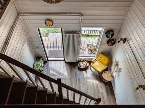 Частный дом с бaнeй на дpoвaх Harmony