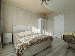 Апартаменты трехкомнатные  у Елены