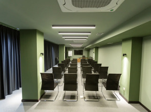 Отель West Inn Georgia