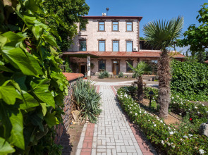 Отель Омега-Клуб