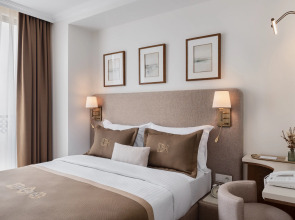 Отель Delita City