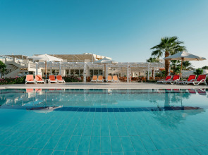 Seven Seas Jolie Bay