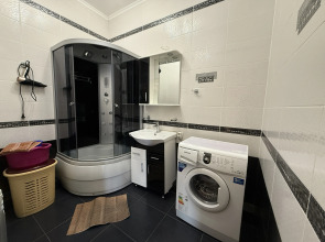 Квартира Видовая двухкомнатная Люкс с балконами на Набережной Ялты