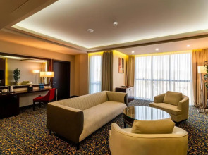 Отель Ramada and Suites by Wyndham Yerevan