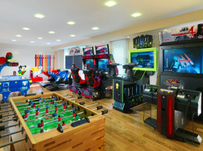 Отель Tsaghkadzor Marriott