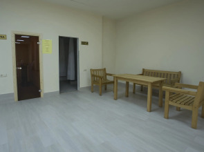 Отель Ani Central Inn