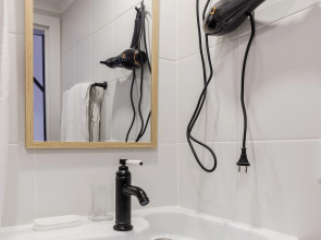 Квартира Уютная студия в центре с окнами в тихий двор