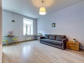 Квартира на Декабристов 6