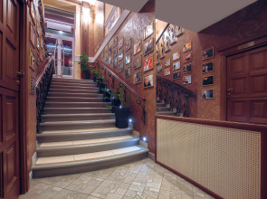 Отель Реавиль