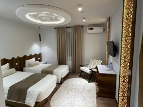 Отель Khans Palace