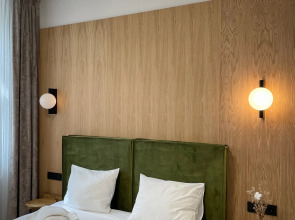 Отель Лес Георга