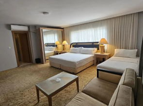 Отель Sever Suites