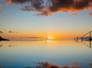 Курортный отель Gardens Hill Resort & Spa