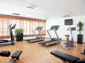 Holiday Inn Express Dubai Safa Park an IHG Hotel