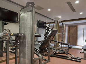 La Boutique Hotel & Suites (Adult Only 16+)