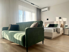 Квартира Happy Mercury просторная студия рядом с метро недалеко от центра