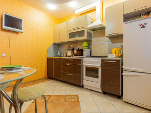 Апартаменты Квартира в центре с качелями на веранде рядом с колесом обозрения