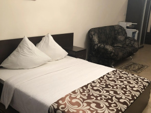 Гостиница Мир на Карбышева