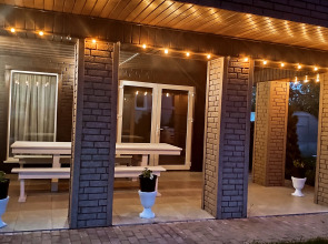 Частный дом Домик для семейного отдыха на берегу озера